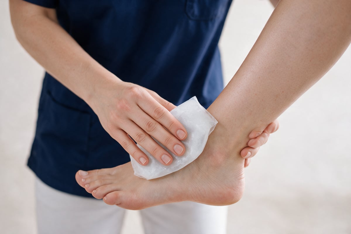 Kältetherapie am Sprunggelenk